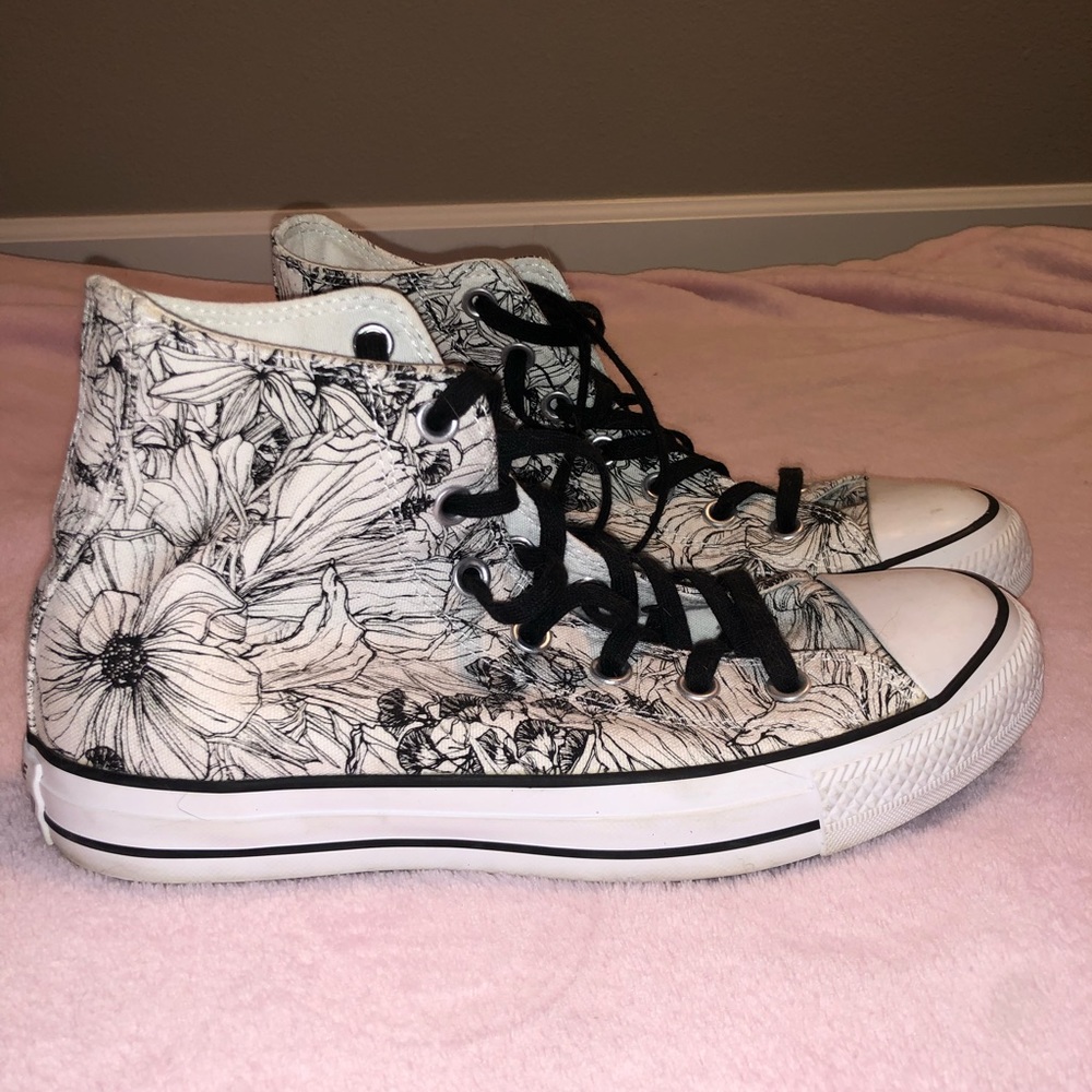 Never worn new converse!